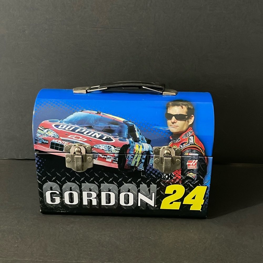 JEFF GORDON COLLECTIBLE METAL TIN LUNCH BOX